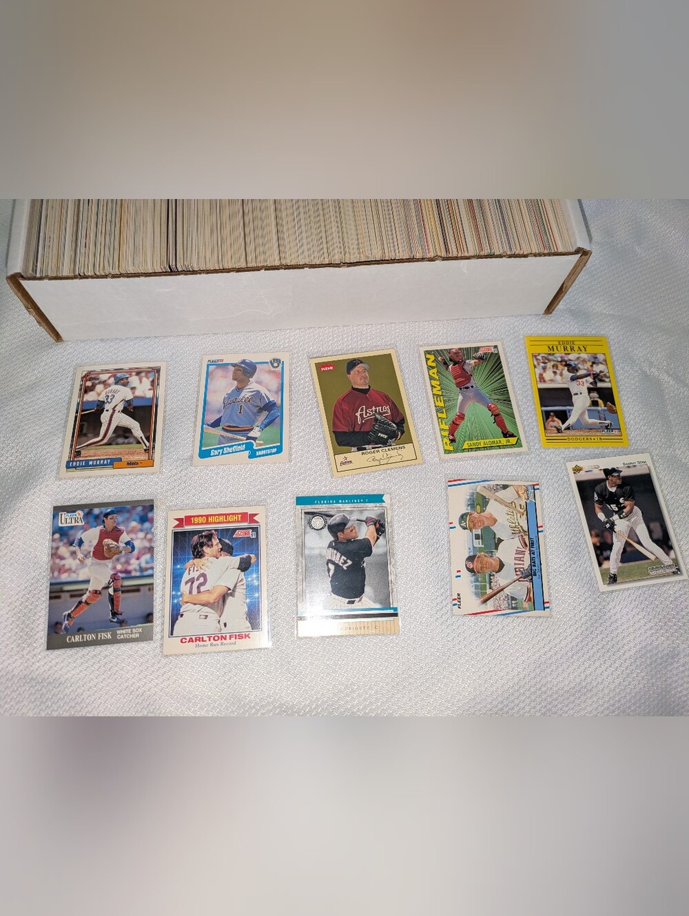 800ct Box of MLB Baseball Trading Cards Lot ⚾️ Ultimate Collection 🔥 - Picture 3 of 6